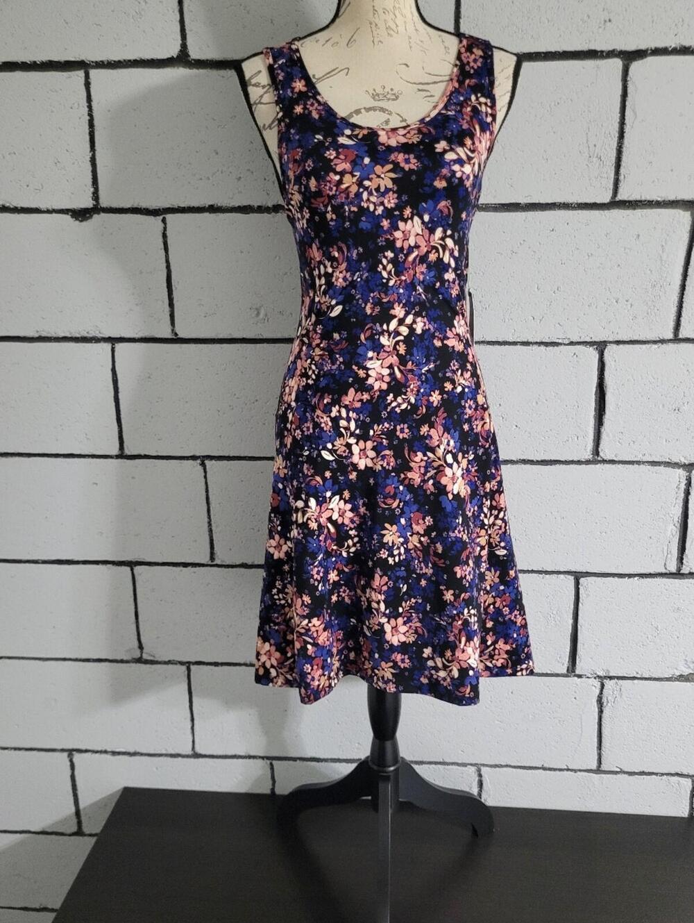BUNDLE SALE!  NWT- We Wander- Floral Body Shaper Dress Sz S